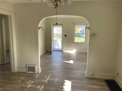 116 Hawthorne St, Elyria, OH 44035 photo 10