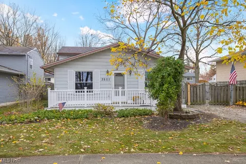 35111 Spruce St, North Ridgeville, OH 44039