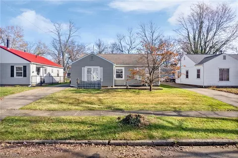 476 Standish St NW, Massillon, OH 44647