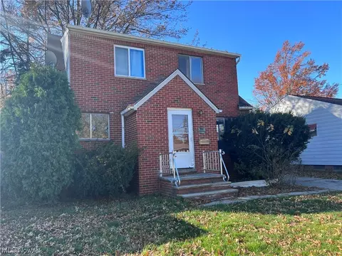 944 E 245th St, Euclid, OH 44123