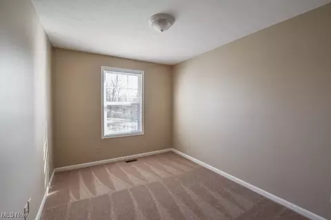 1311 Cascade Cir NW, Canton, OH 44708 photo 18