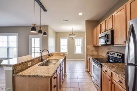 1311 Cascade Cir NW, Canton, OH 44708 photo 8