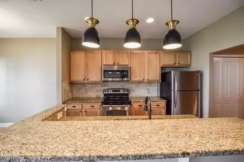 1311 Cascade Cir NW, Canton, OH 44708 photo 9