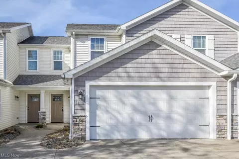 1311 Cascade Cir NW, Canton, OH 44708