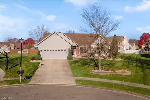 8366 Turquoise Ave NE, Canton, OH 44721