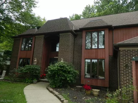 27725 Hilliard Blvd, Westlake, OH 44145