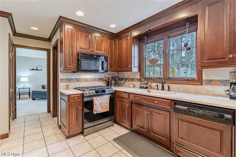 5339 Saint Andrews St NW, Canton, OH 44708 photo 6
