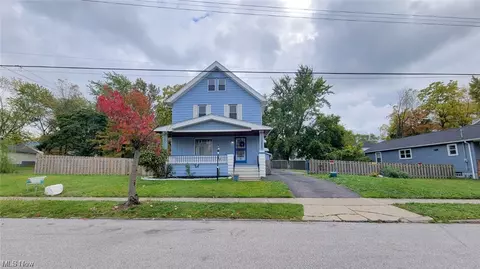 10600 Hulda Ave, Cleveland, OH 44104