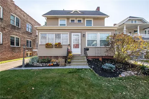 18819 Sloane Ave, Lakewood, OH 44107