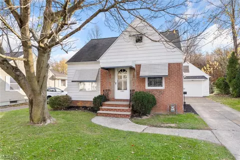 1583 Biltmore Rd, Lyndhurst, OH 44124