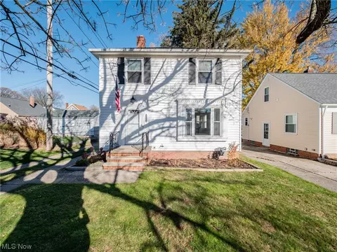 20968 Stanford Ave, Fairview Park, OH 44126