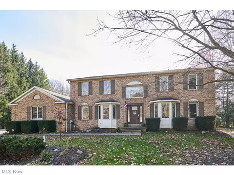 130 Valentine Farms Dr, Akron, OH 44333