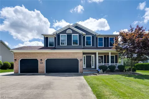 2034 Kingscote Cir NE, North Canton, OH 44720