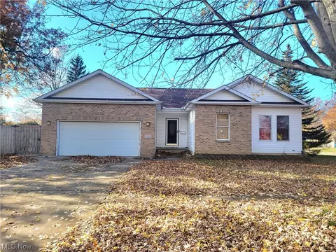 3740 Washington Ave, Lorain, OH 44052
