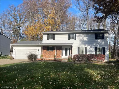 9191 Hidden Glen Dr, Mentor, OH 44060