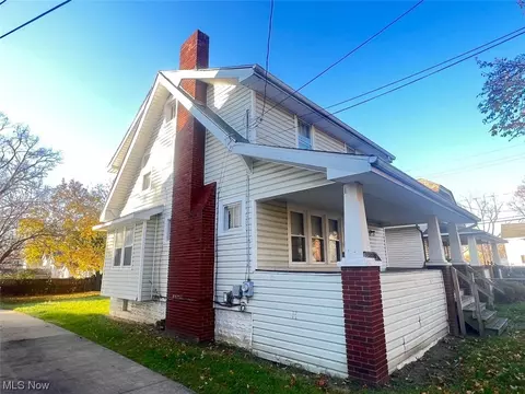 968 Pardee Ave, Akron, OH 44306 photo 2
