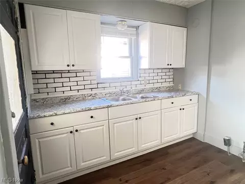 968 Pardee Ave, Akron, OH 44306 photo 10