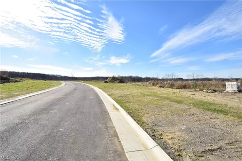 1274 Lake Front Blvd, North Lima, OH 44452