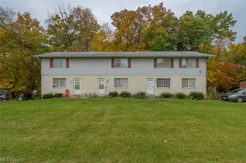 3860-3864 Cottage Grove Rd, Green, OH 44232