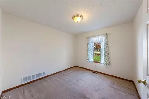 125 Augusta Dr, Elyria, OH 44035 photo 9
