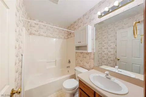 125 Augusta Dr, Elyria, OH 44035 photo 14