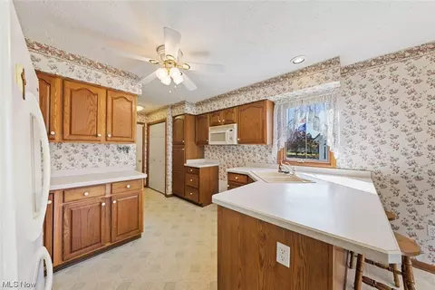 125 Augusta Dr, Elyria, OH 44035 photo 5
