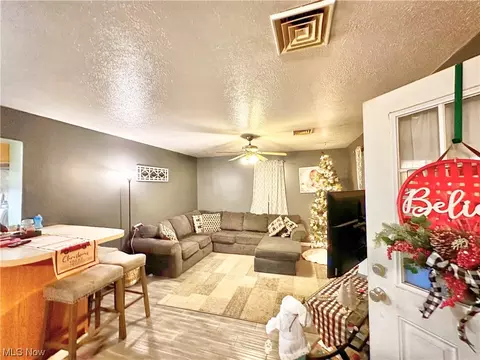 112 Brinker St, Bellevue, OH 44811 photo 3