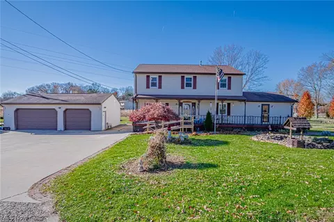 1386 Seneca Ave, Akron, OH 44312