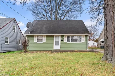 110 N Roanoke Ave, Youngstown, OH 44515