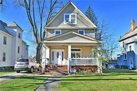 216 Lincoln Ave, Niles, OH 44446