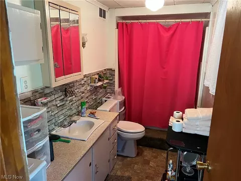 8014 Center Rd, Ashtabula, OH 44004 photo 17
