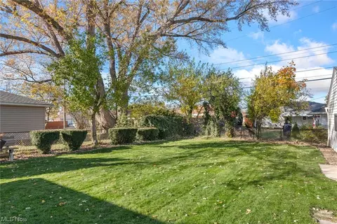 73 E Dartmoor Ave, Seven Hills, OH 44131 photo 30