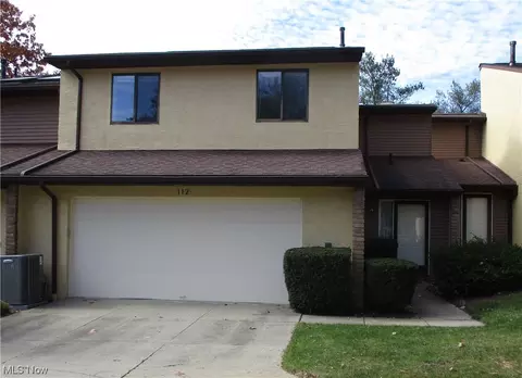 112 Silver Valley Blvd, Munroe Falls, OH 44262