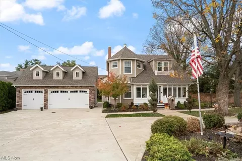 22714 Center Ridge Rd, Rocky River, OH 44116