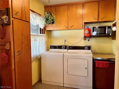 1340 Alphada Ave, Akron, OH 44310 photo 17