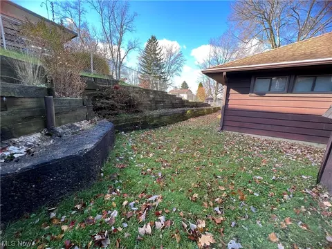 1340 Alphada Ave, Akron, OH 44310 photo 20