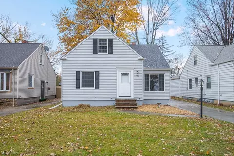 440 E 274th St, Euclid, OH 44132 photo 2
