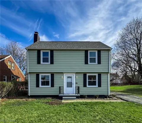 2251 Goleta Ave, Youngstown, OH 44504