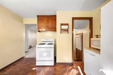 14600 Summit Ave, Maple Heights, OH 44137 photo 18