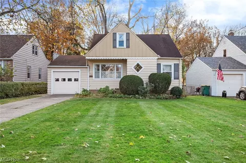 14600 Summit Ave, Maple Heights, OH 44137