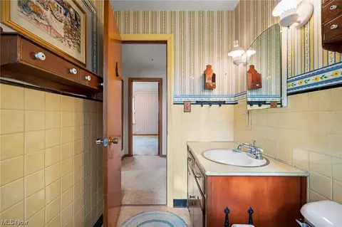 14600 Summit Ave, Maple Heights, OH 44137 photo 17