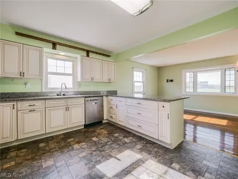 363 Brandtson Ave, Elyria, OH 44035 photo 16