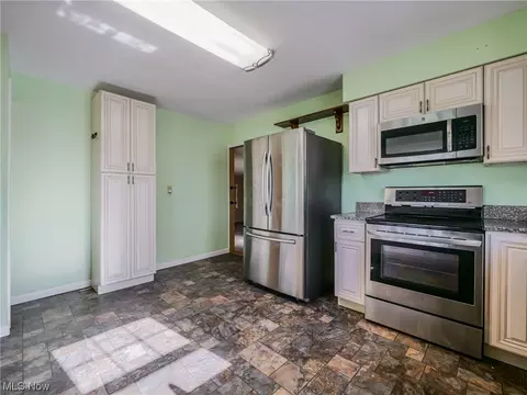 363 Brandtson Ave, Elyria, OH 44035 photo 18