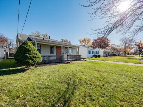 363 Brandtson Ave, Elyria, OH 44035