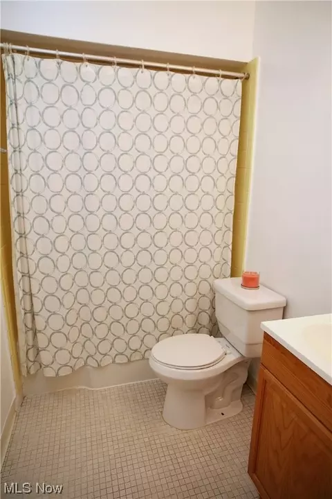 855 E 258th St, Euclid, OH 44132 photo 12