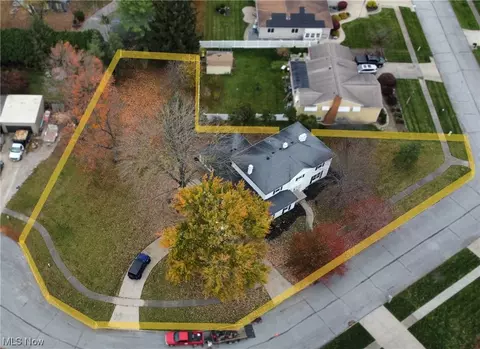 135 Hillcrest Ln, Elyria, OH 44035 photo 35