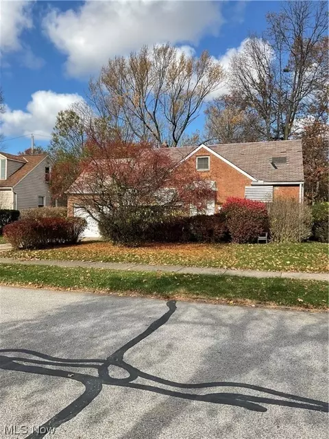 4413 Tamalga Dr, Cleveland, OH 44121