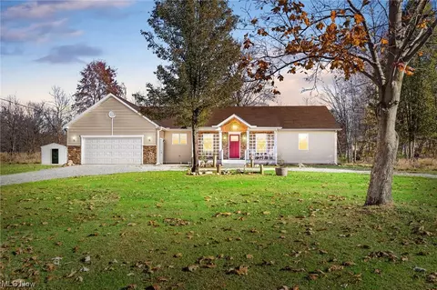 2608 Eureka Rd, Ashtabula, OH 44004