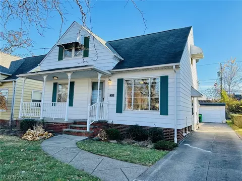 13414 Rockside Rd, Garfield Heights, OH 44125