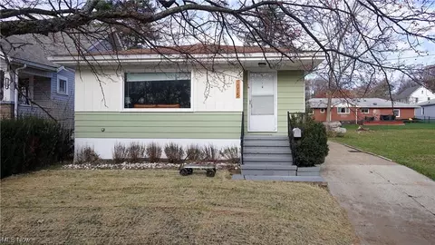 1015 Harrison Ave, Akron, OH 44314